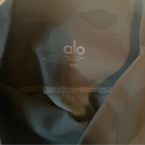 Alo Camo Leggings - Picture 2 of 7